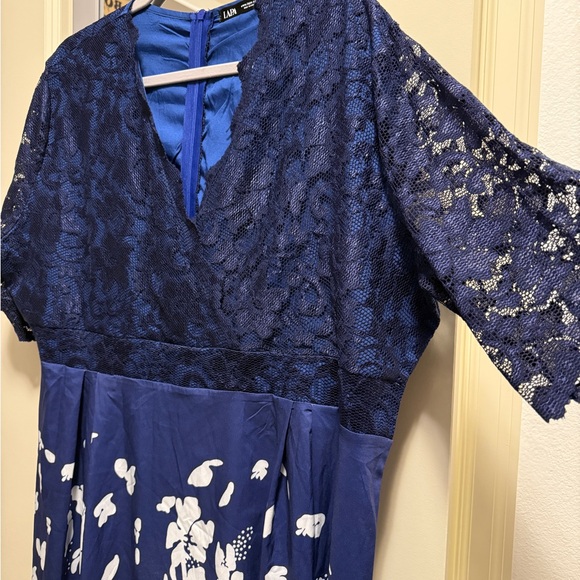 Elegant Blue‎ Floral Midi Dress - Picture 7 of 7